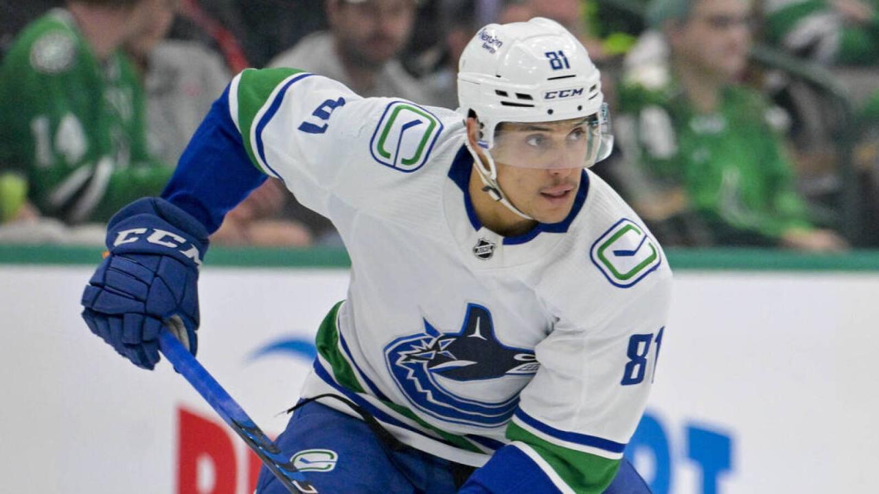 Canucks: Dakota Joshua leaves game with apparent leg injury